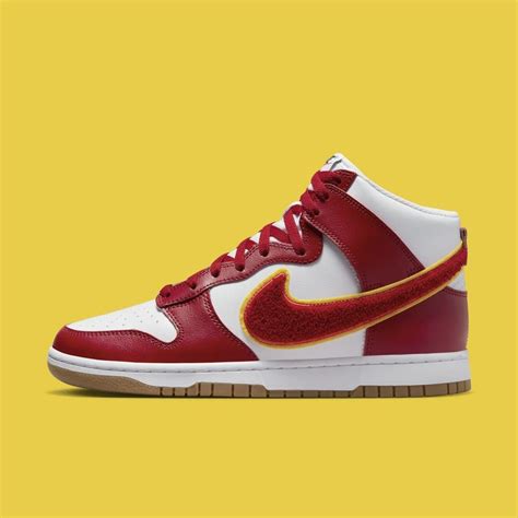 nike swoosh rot mit weißen punkten|Alle Schuhe Nike Swoosh .